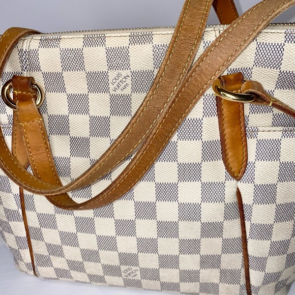 ββSOLDββLouis Vuitton Totally PM tote - Picture 9 of 11